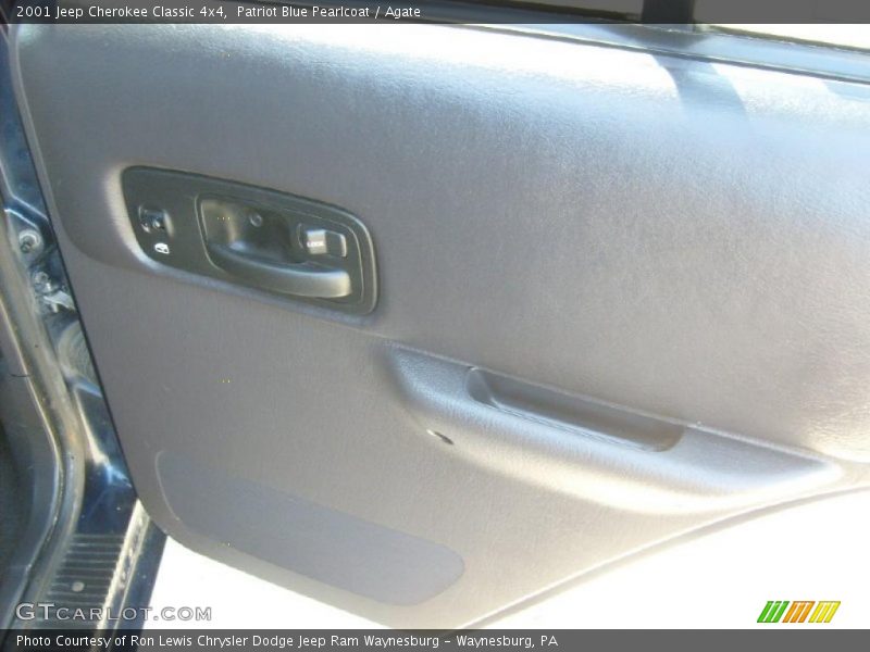 Patriot Blue Pearlcoat / Agate 2001 Jeep Cherokee Classic 4x4