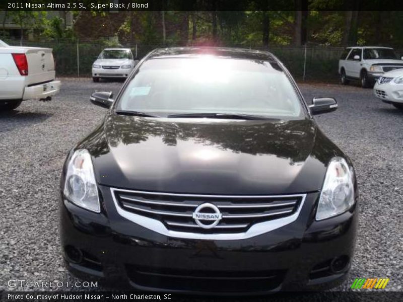 Super Black / Blond 2011 Nissan Altima 2.5 SL