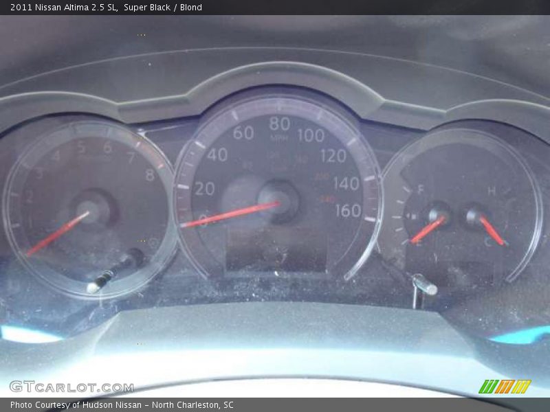 Super Black / Blond 2011 Nissan Altima 2.5 SL