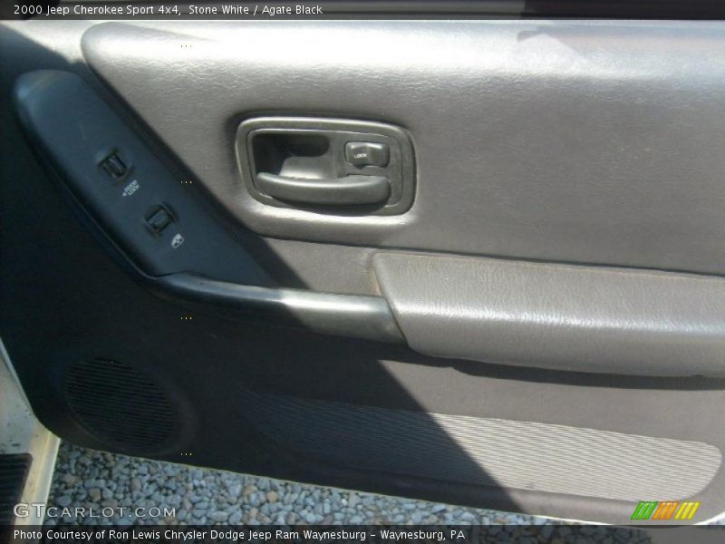 Stone White / Agate Black 2000 Jeep Cherokee Sport 4x4