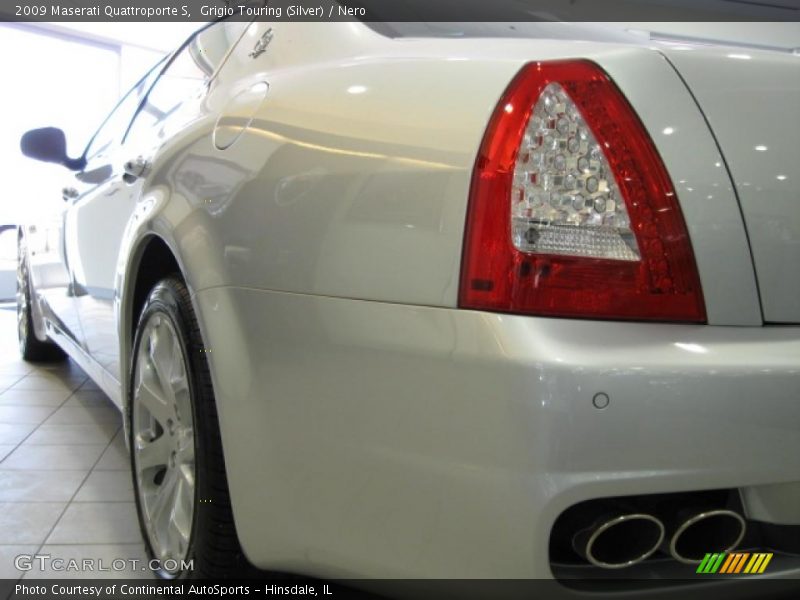 Grigio Touring (Silver) / Nero 2009 Maserati Quattroporte S