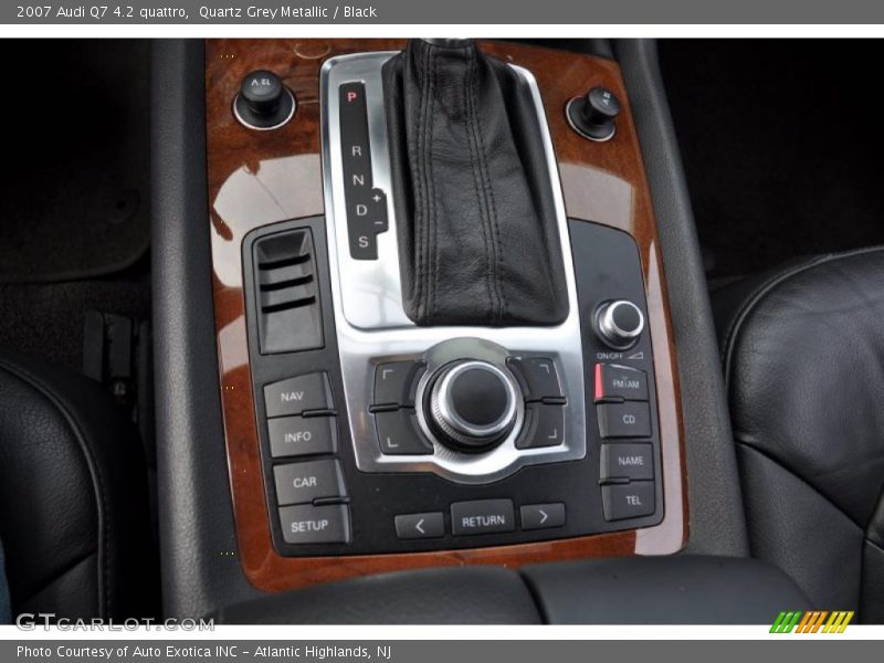 Quartz Grey Metallic / Black 2007 Audi Q7 4.2 quattro