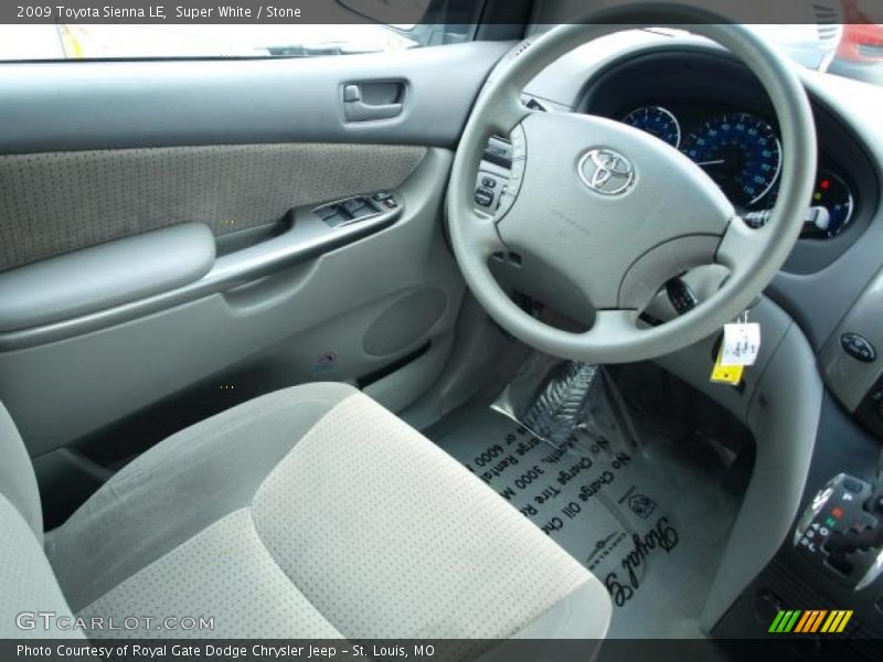 Super White / Stone 2009 Toyota Sienna LE