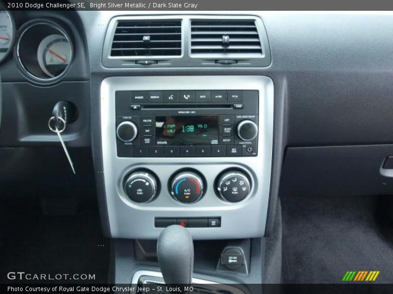 Bright Silver Metallic / Dark Slate Gray 2010 Dodge Challenger SE