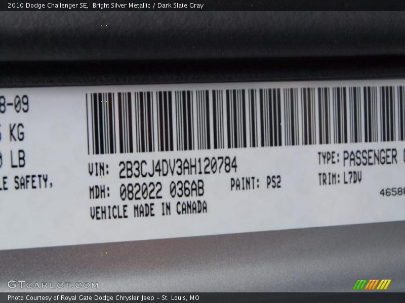Bright Silver Metallic / Dark Slate Gray 2010 Dodge Challenger SE