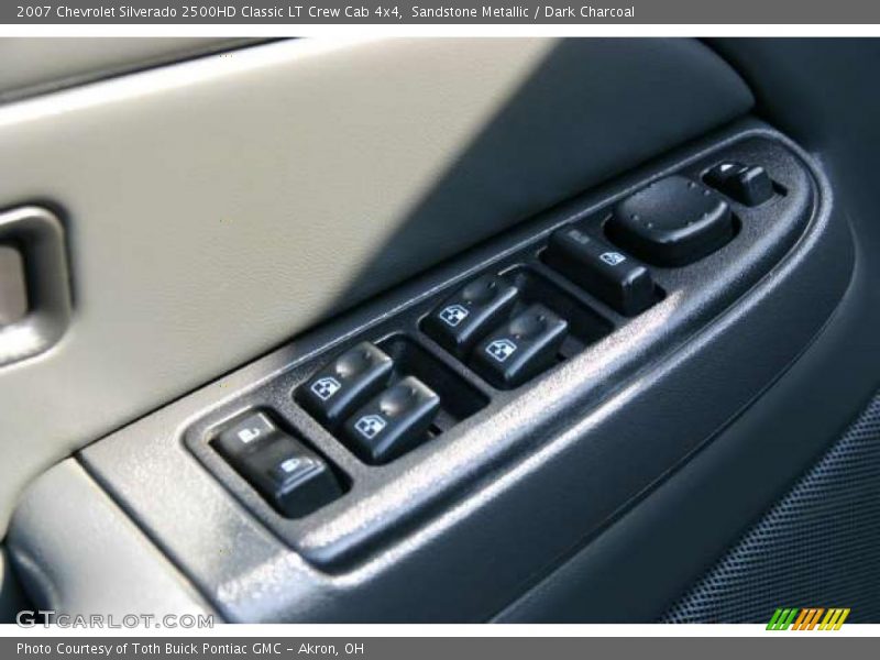 Sandstone Metallic / Dark Charcoal 2007 Chevrolet Silverado 2500HD Classic LT Crew Cab 4x4