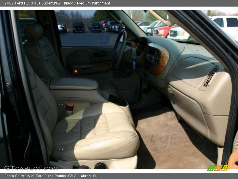 Black / Medium Parchment 2002 Ford F150 XLT SuperCrew
