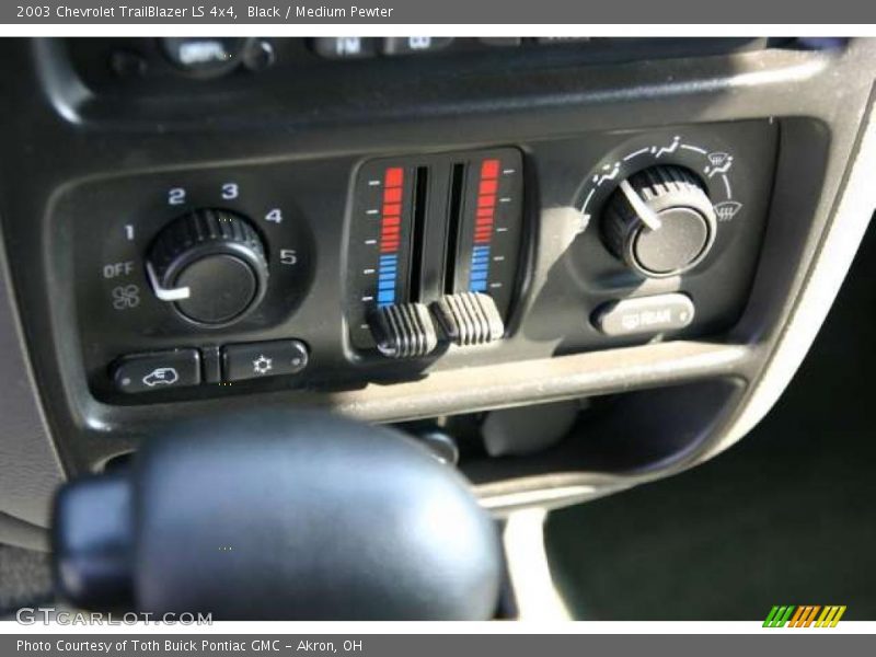 Black / Medium Pewter 2003 Chevrolet TrailBlazer LS 4x4