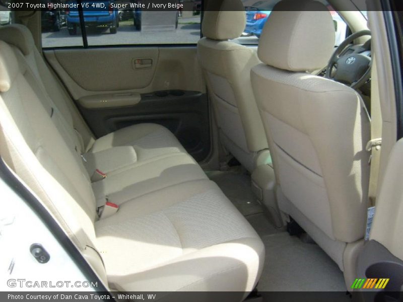Super White / Ivory Beige 2007 Toyota Highlander V6 4WD