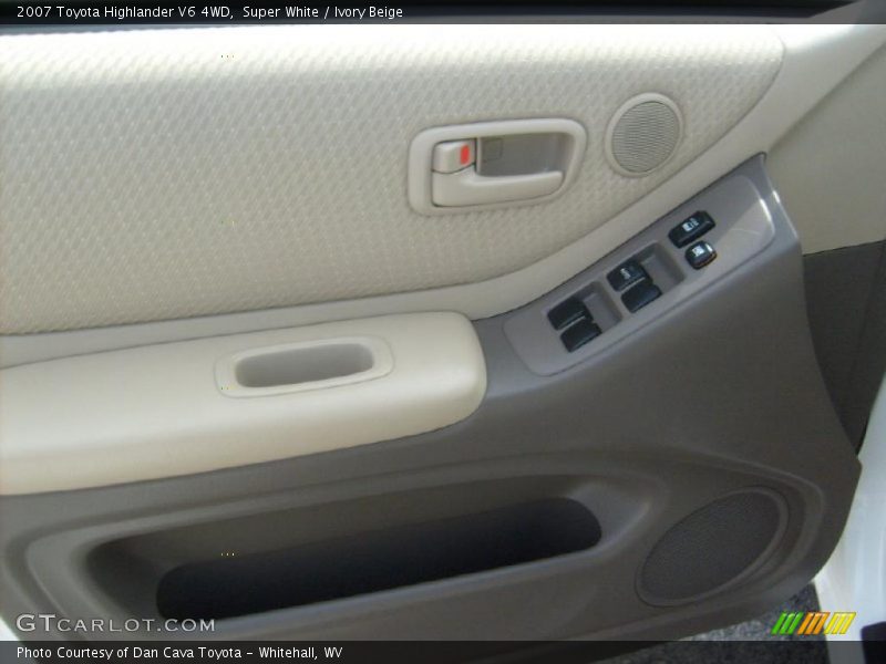 Super White / Ivory Beige 2007 Toyota Highlander V6 4WD