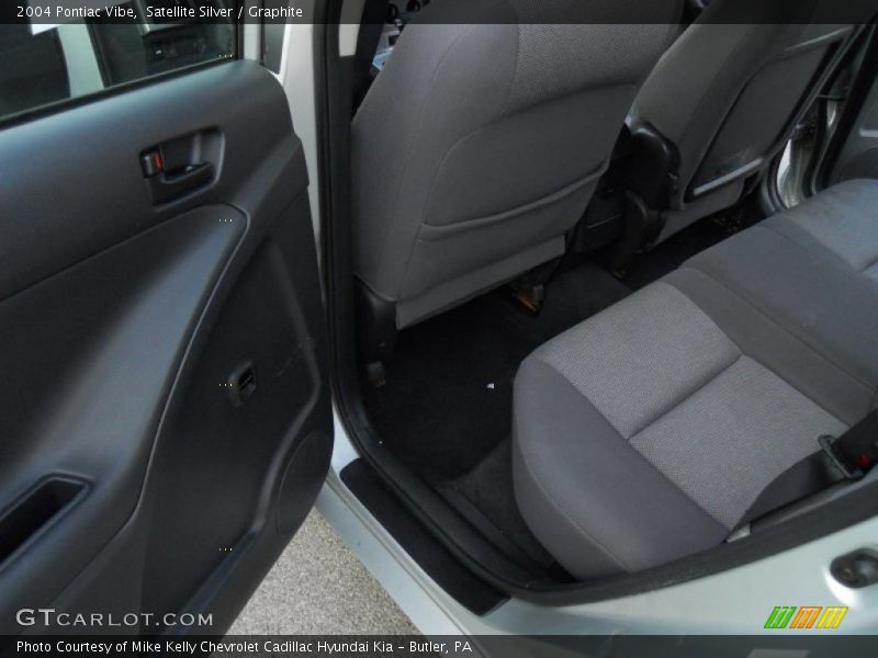 Satellite Silver / Graphite 2004 Pontiac Vibe