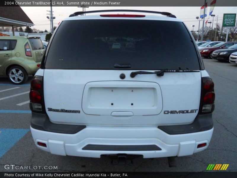 Summit White / Medium Pewter 2004 Chevrolet TrailBlazer LS 4x4