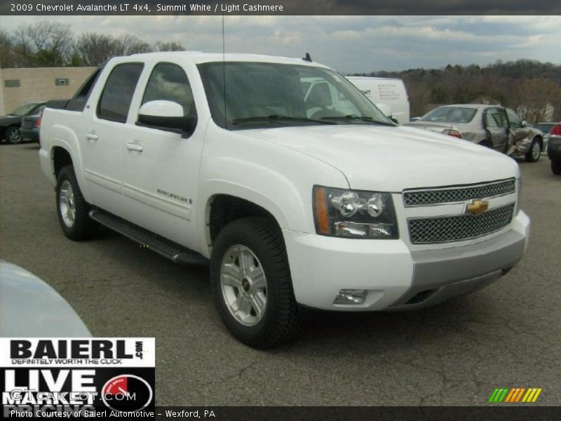 Summit White / Light Cashmere 2009 Chevrolet Avalanche LT 4x4