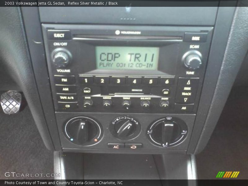 Reflex Silver Metallic / Black 2003 Volkswagen Jetta GL Sedan