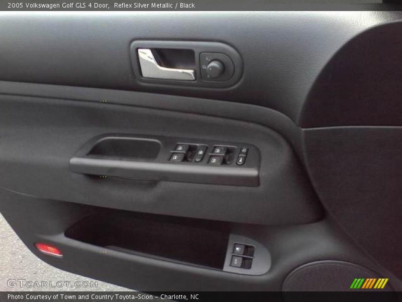 Reflex Silver Metallic / Black 2005 Volkswagen Golf GLS 4 Door