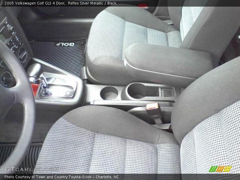 Reflex Silver Metallic / Black 2005 Volkswagen Golf GLS 4 Door