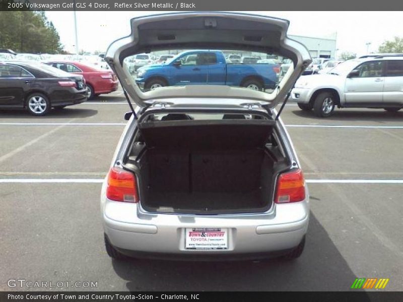 Reflex Silver Metallic / Black 2005 Volkswagen Golf GLS 4 Door