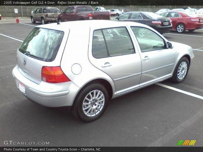 Reflex Silver Metallic / Black 2005 Volkswagen Golf GLS 4 Door