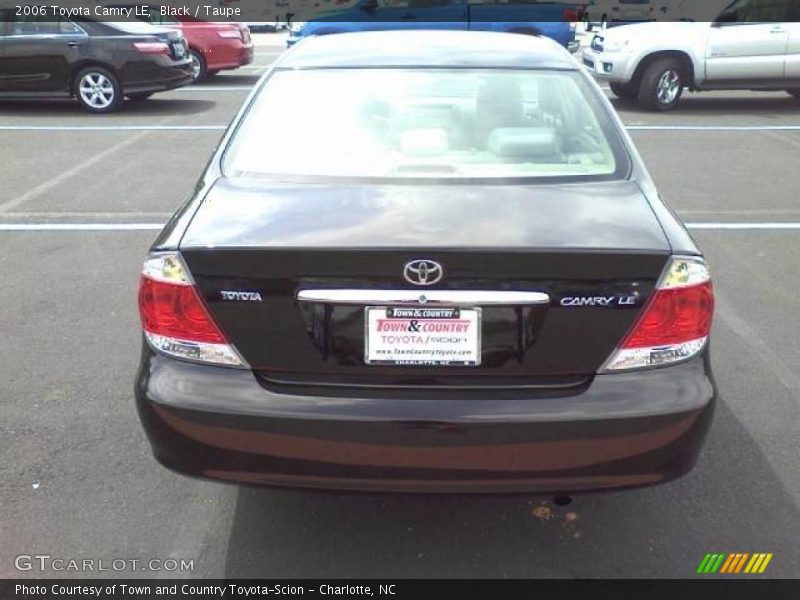Black / Taupe 2006 Toyota Camry LE
