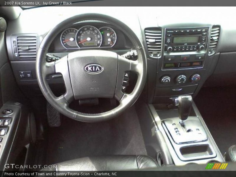 Dashboard of 2007 Sorento LX