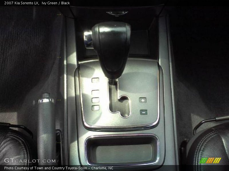  2007 Sorento LX 5 Speed Automatic Shifter