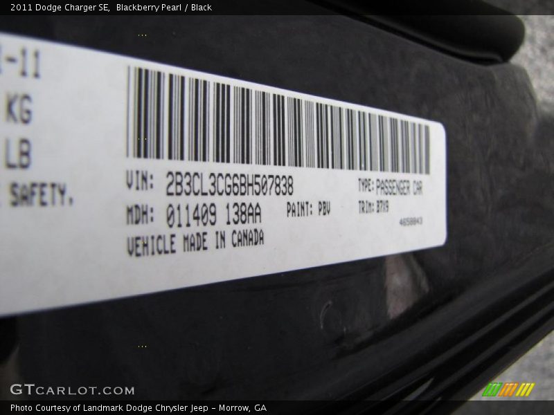 Blackberry Pearl / Black 2011 Dodge Charger SE
