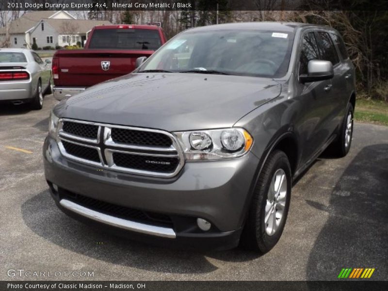 Front 3/4 View of 2011 Durango Express 4x4