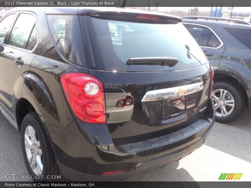 Black / Light Titanium/Jet Black 2011 Chevrolet Equinox LS