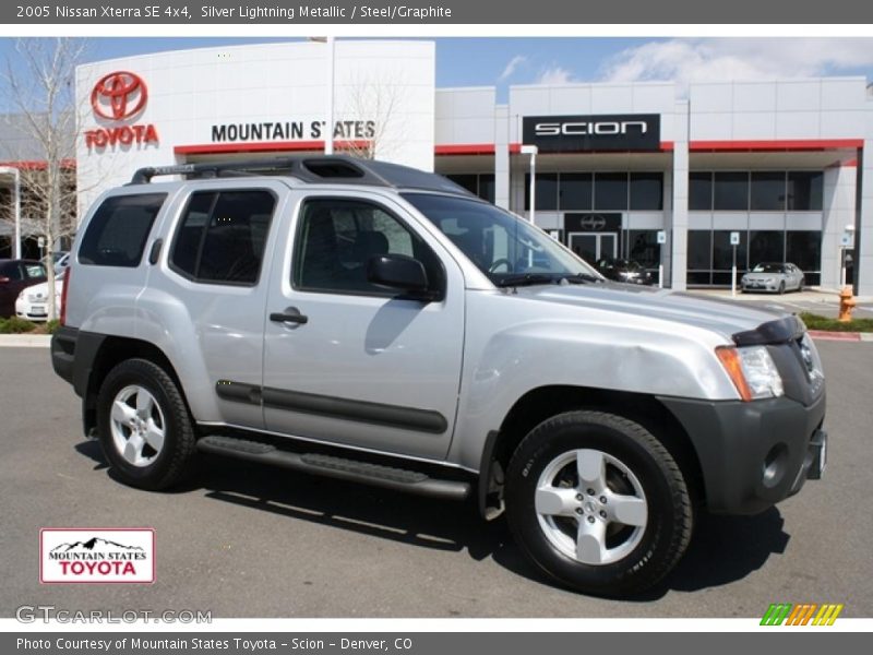 Silver Lightning Metallic / Steel/Graphite 2005 Nissan Xterra SE 4x4