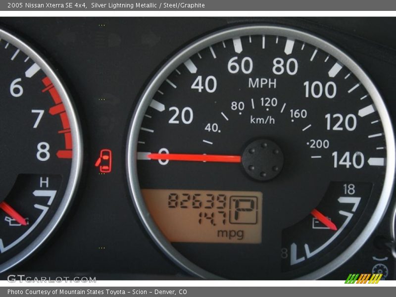 Silver Lightning Metallic / Steel/Graphite 2005 Nissan Xterra SE 4x4