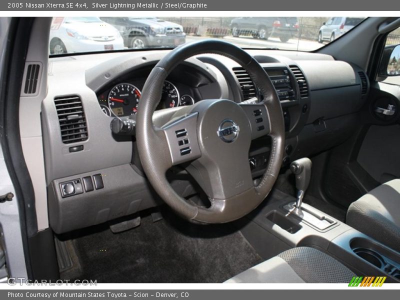 Silver Lightning Metallic / Steel/Graphite 2005 Nissan Xterra SE 4x4