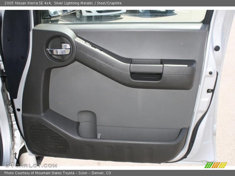 Silver Lightning Metallic / Steel/Graphite 2005 Nissan Xterra SE 4x4