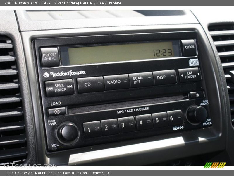 Silver Lightning Metallic / Steel/Graphite 2005 Nissan Xterra SE 4x4