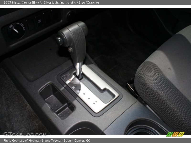 Silver Lightning Metallic / Steel/Graphite 2005 Nissan Xterra SE 4x4