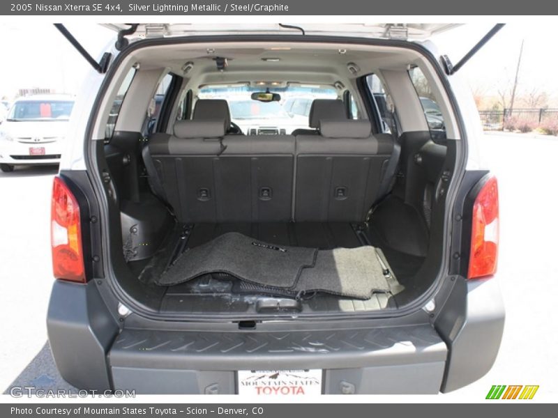 Silver Lightning Metallic / Steel/Graphite 2005 Nissan Xterra SE 4x4