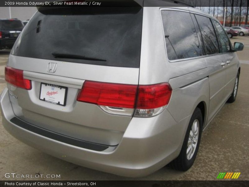 Silver Pearl Metallic / Gray 2009 Honda Odyssey EX