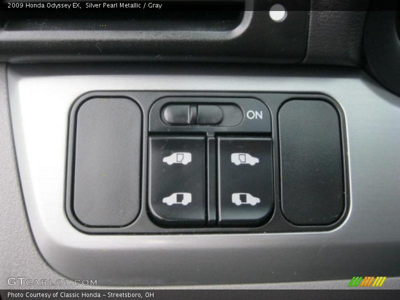 Silver Pearl Metallic / Gray 2009 Honda Odyssey EX