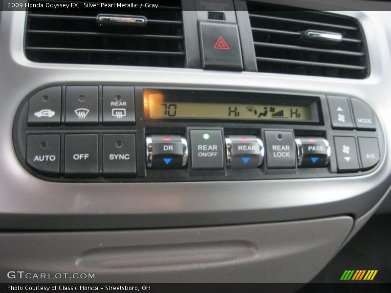 Silver Pearl Metallic / Gray 2009 Honda Odyssey EX