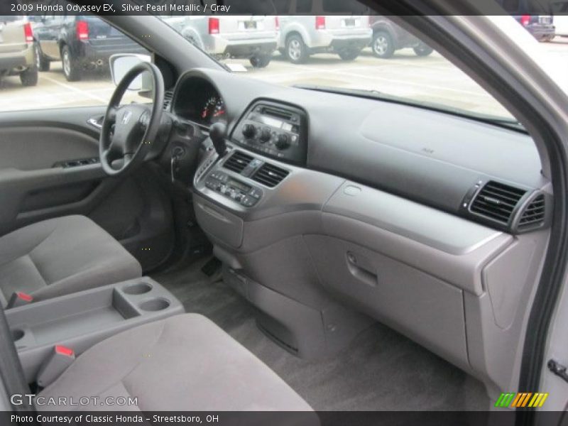 Silver Pearl Metallic / Gray 2009 Honda Odyssey EX