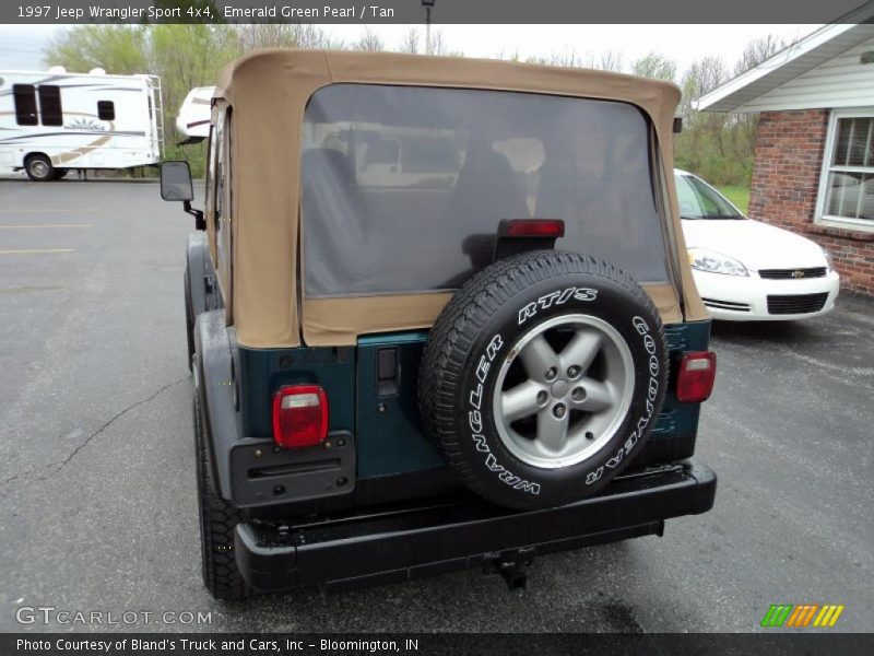 Emerald Green Pearl / Tan 1997 Jeep Wrangler Sport 4x4