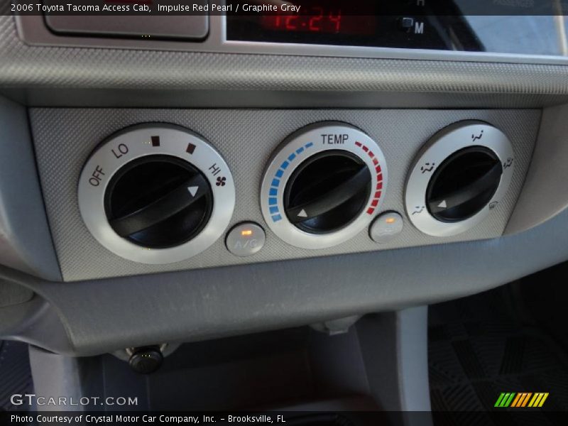 Controls of 2006 Tacoma Access Cab