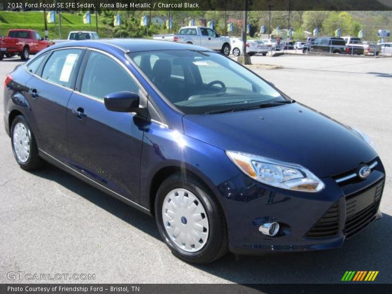 Front 3/4 View of 2012 Focus SE SFE Sedan