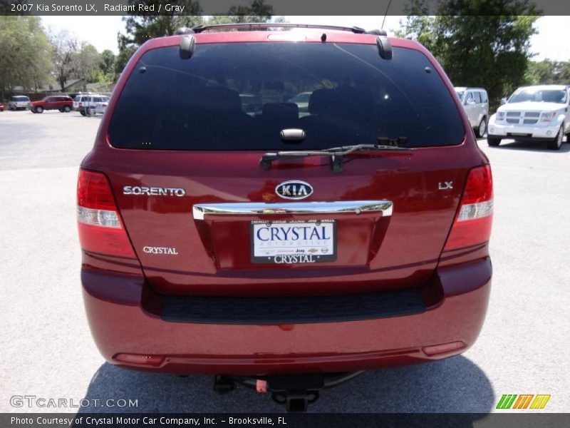 Radiant Red / Gray 2007 Kia Sorento LX