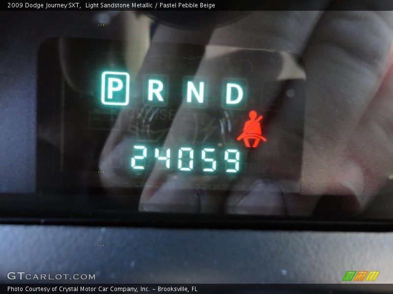 Light Sandstone Metallic / Pastel Pebble Beige 2009 Dodge Journey SXT
