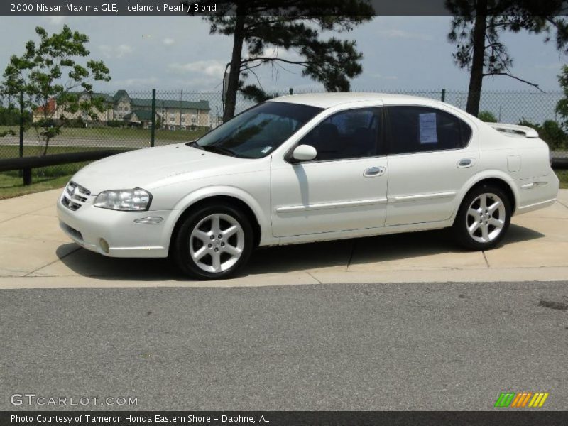 Icelandic Pearl / Blond 2000 Nissan Maxima GLE