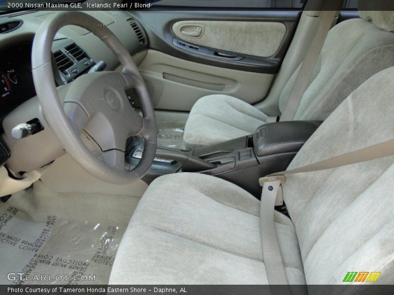 Icelandic Pearl / Blond 2000 Nissan Maxima GLE