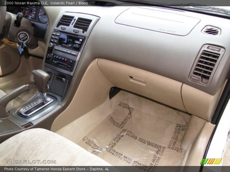 Icelandic Pearl / Blond 2000 Nissan Maxima GLE