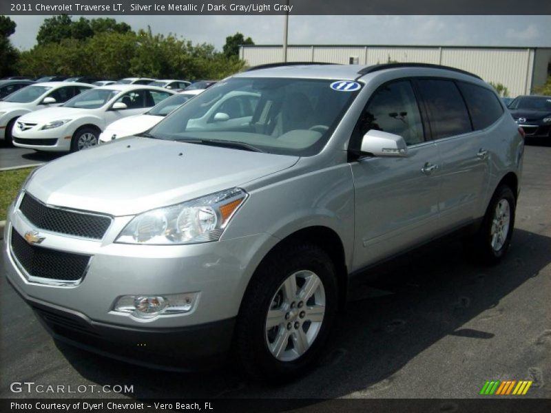 Silver Ice Metallic / Dark Gray/Light Gray 2011 Chevrolet Traverse LT