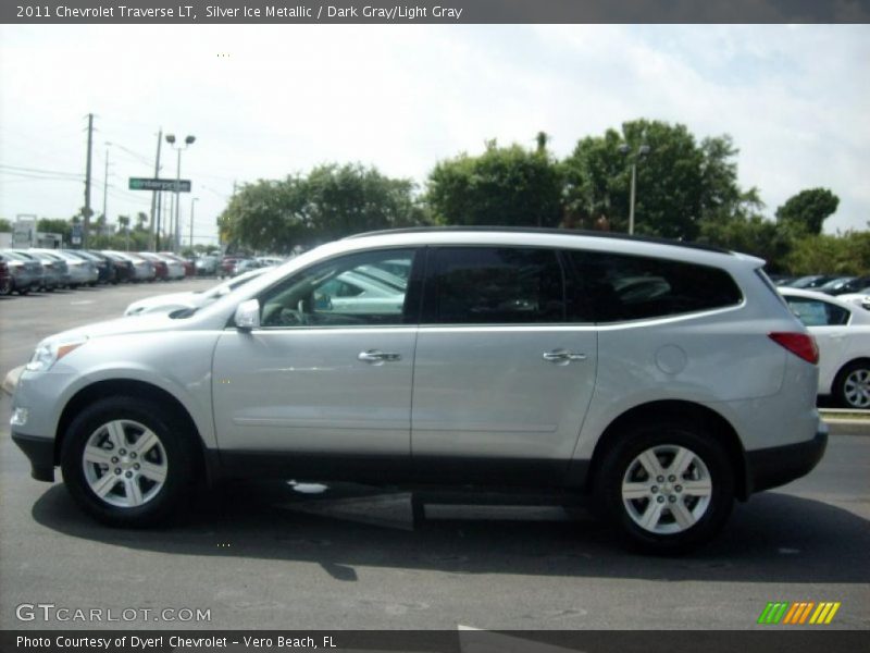 Silver Ice Metallic / Dark Gray/Light Gray 2011 Chevrolet Traverse LT