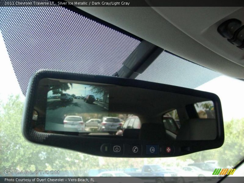 Silver Ice Metallic / Dark Gray/Light Gray 2011 Chevrolet Traverse LT